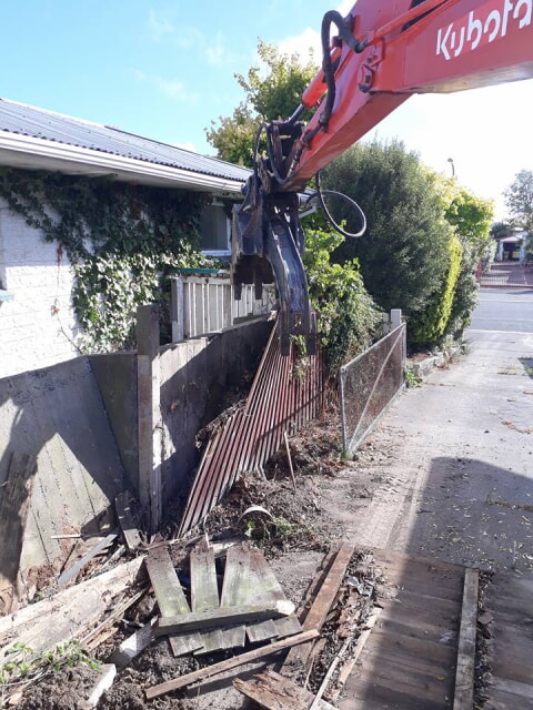 Multi grab makes short and easy work of this rotten fence
