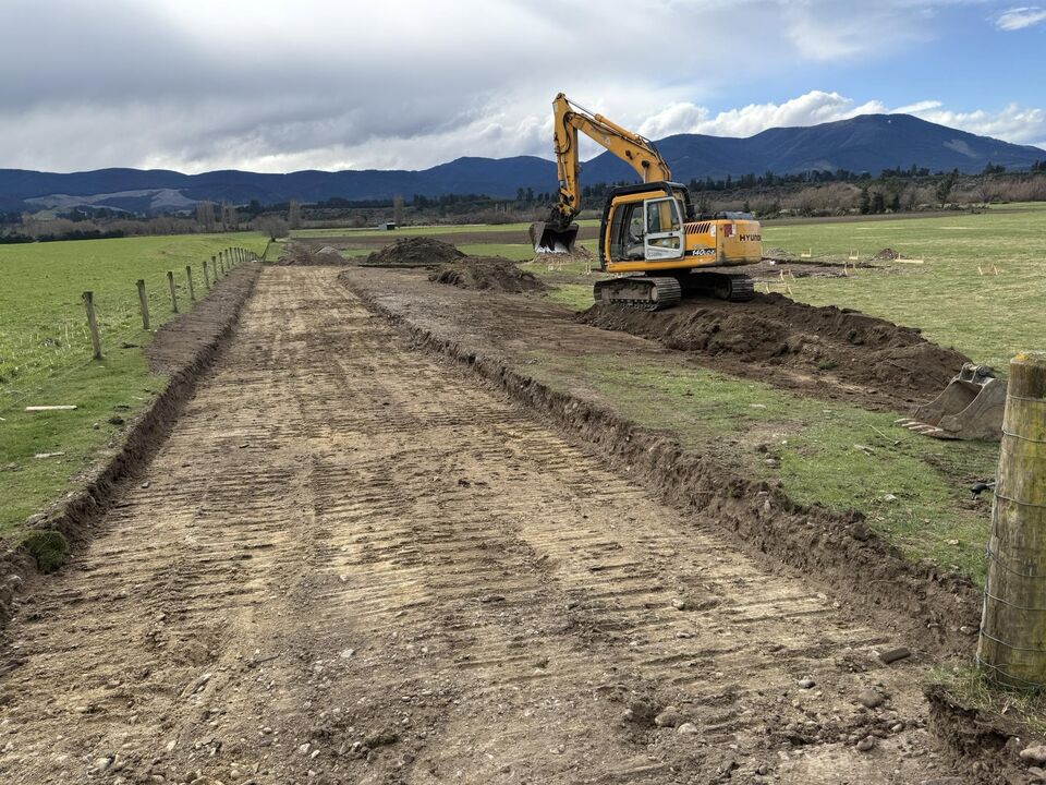 Excavating and forming a rural Canterbury access road